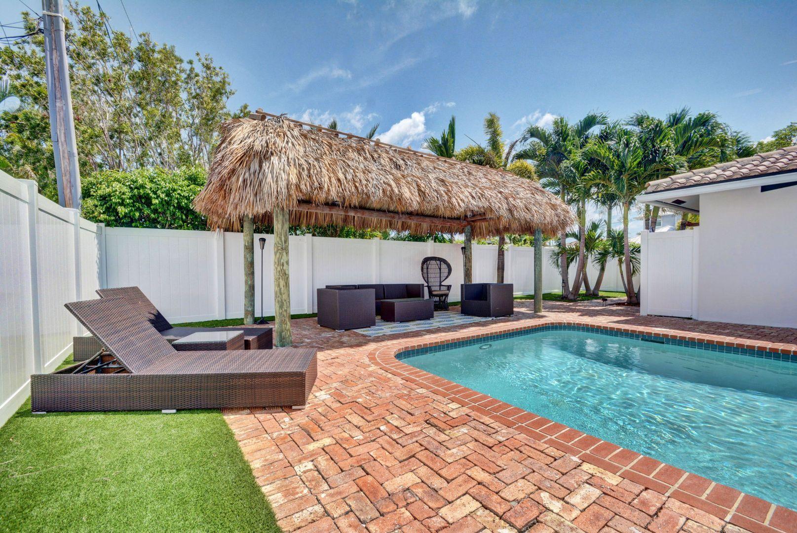 2879 Northeast 33rd Street Lighthouse Point, FL 33064 - Photo 4 of 39 2879 NE 33rd St