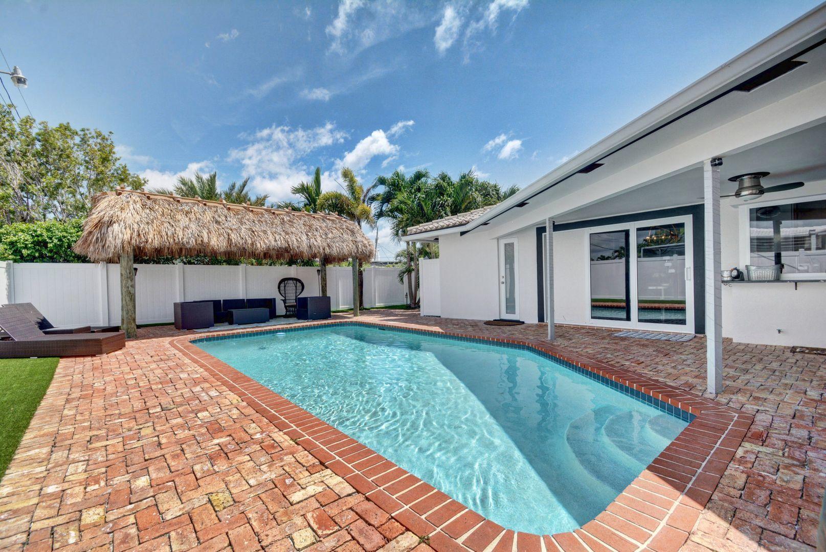 2879 Northeast 33rd Street Lighthouse Point, FL 33064 - Photo 5 of 39 2879 NE 33rd St