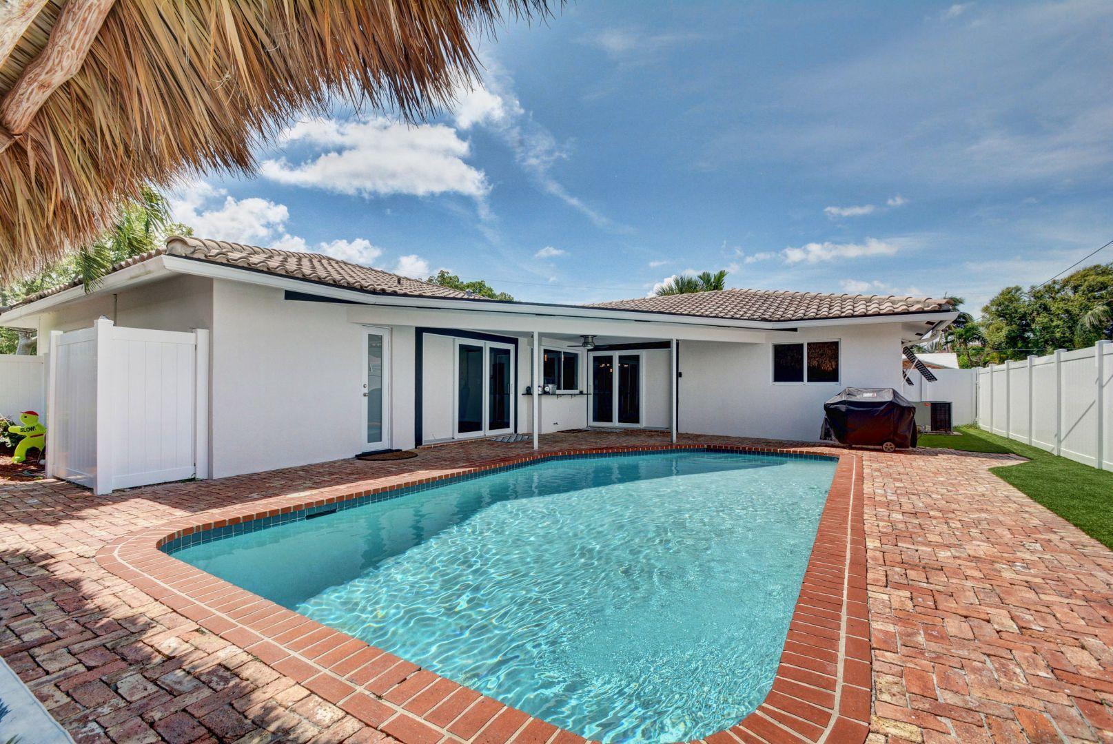 2879 Northeast 33rd Street Lighthouse Point, FL 33064 - Photo 7 of 39 2879 NE 33rd St