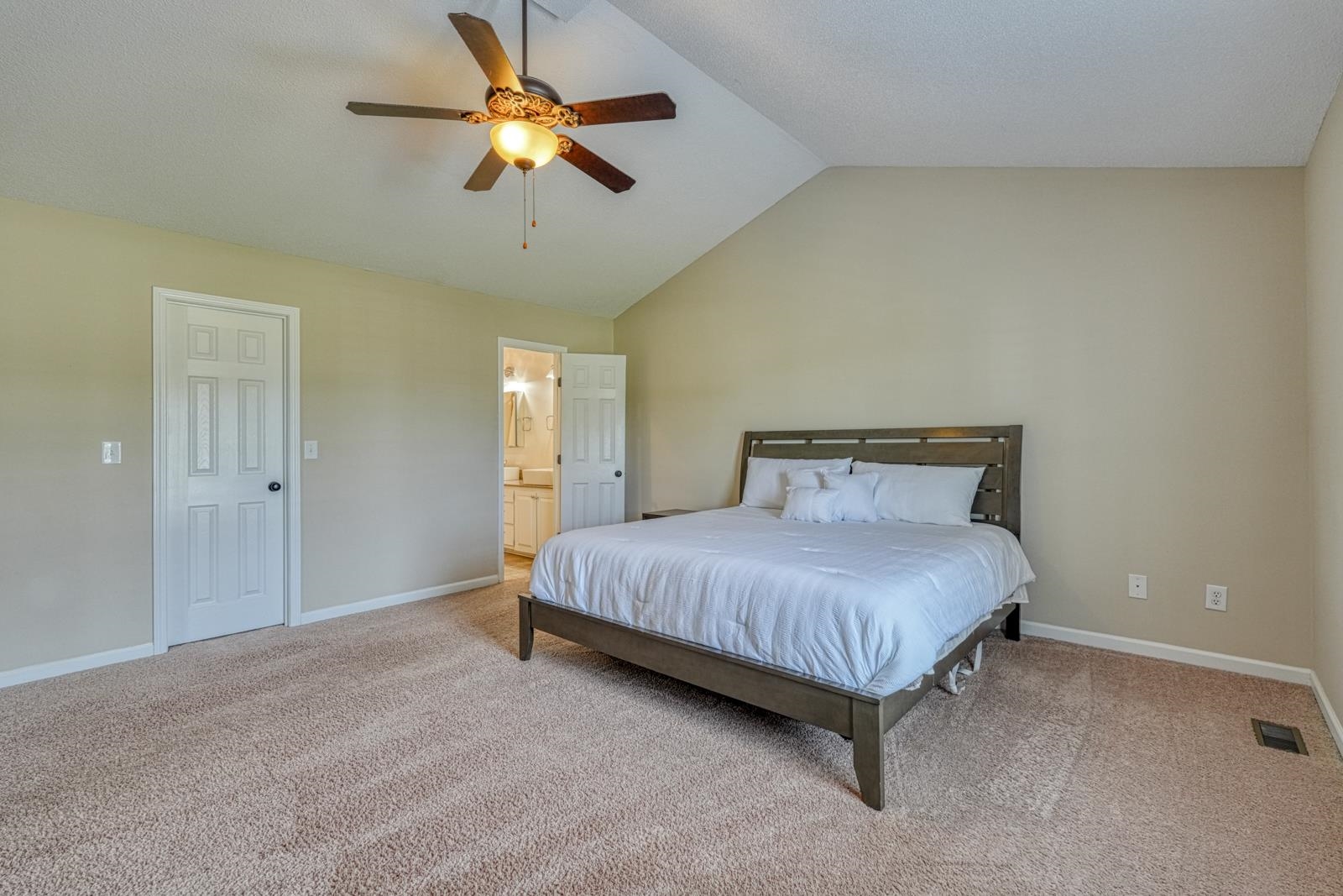 140 Bermuda Lane Inman, SC 29349 - Photo 5 of 35