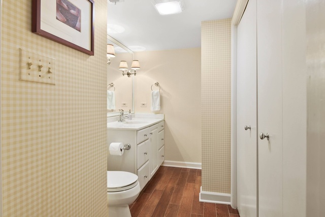 600 Glenayre Drive Glenview, IL 60025 - Photo 25 of 33