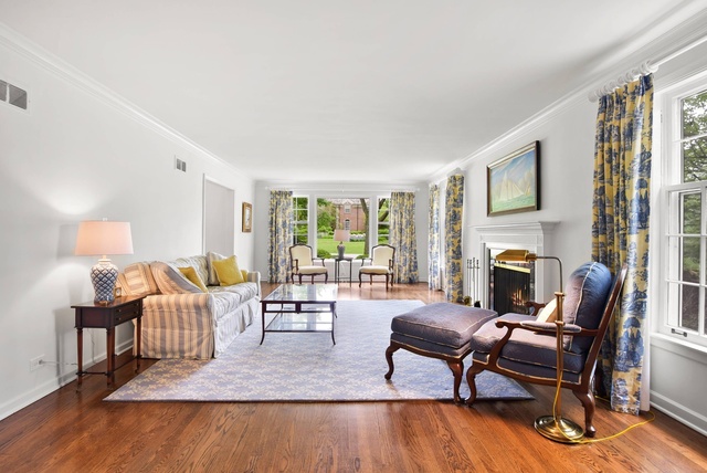 600 Glenayre Drive Glenview, IL 60025 - Photo 5 of 33