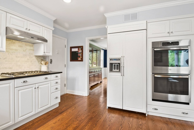 600 Glenayre Drive Glenview, IL 60025 - Photo 9 of 33