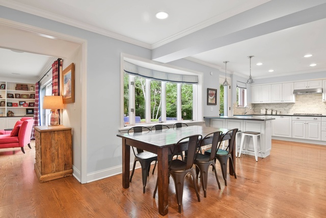 600 Glenayre Drive Glenview, IL 60025 - Photo 10 of 33