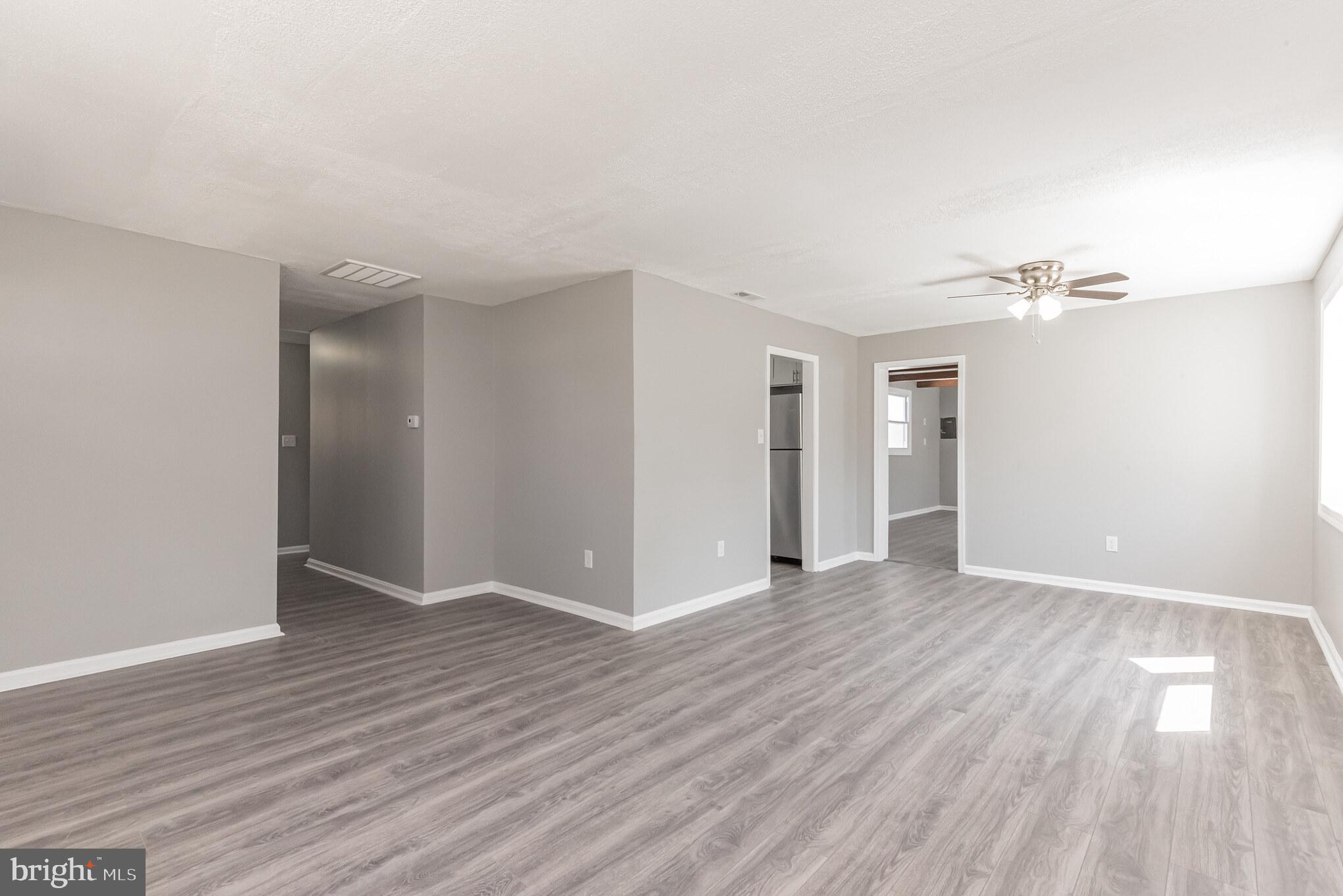 902 Crystal Road Edgewater, MD 21037 - Photo 3 of 31 Gallery Image 3