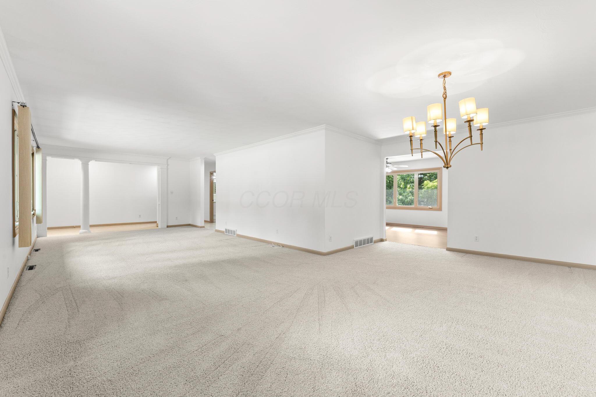 926 South Hempstead Road Westerville, OH 43081 - Photo 6 of 58 Dining Room