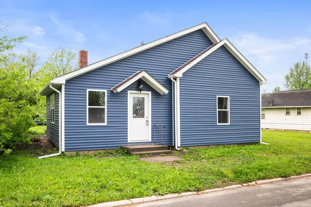 $155,000 | 615 West Kickapoo Street, Hartford City, IN 47348