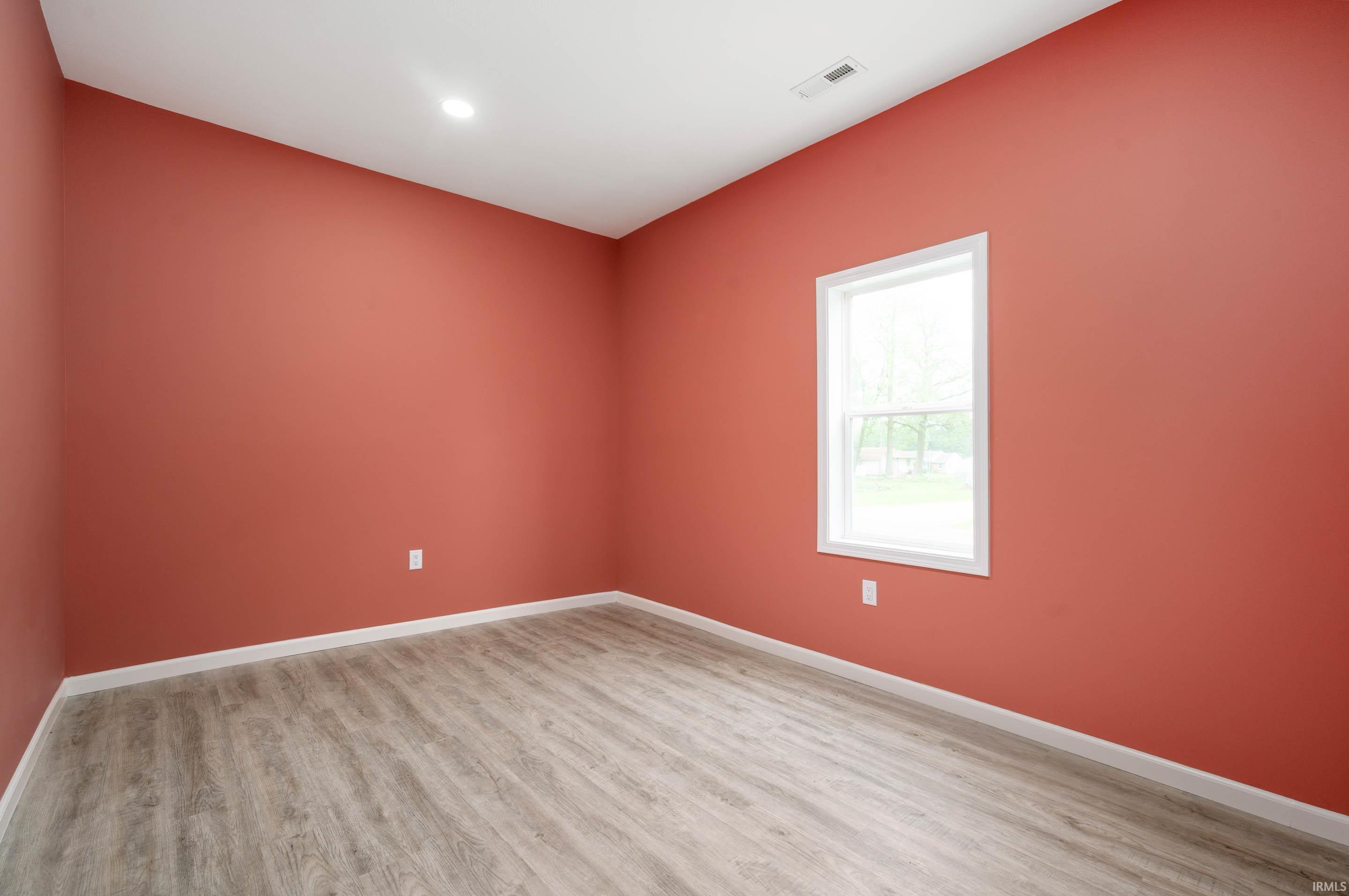 615 West Kickapoo Street Hartford City, IN 47348 - Photo 2 of 18