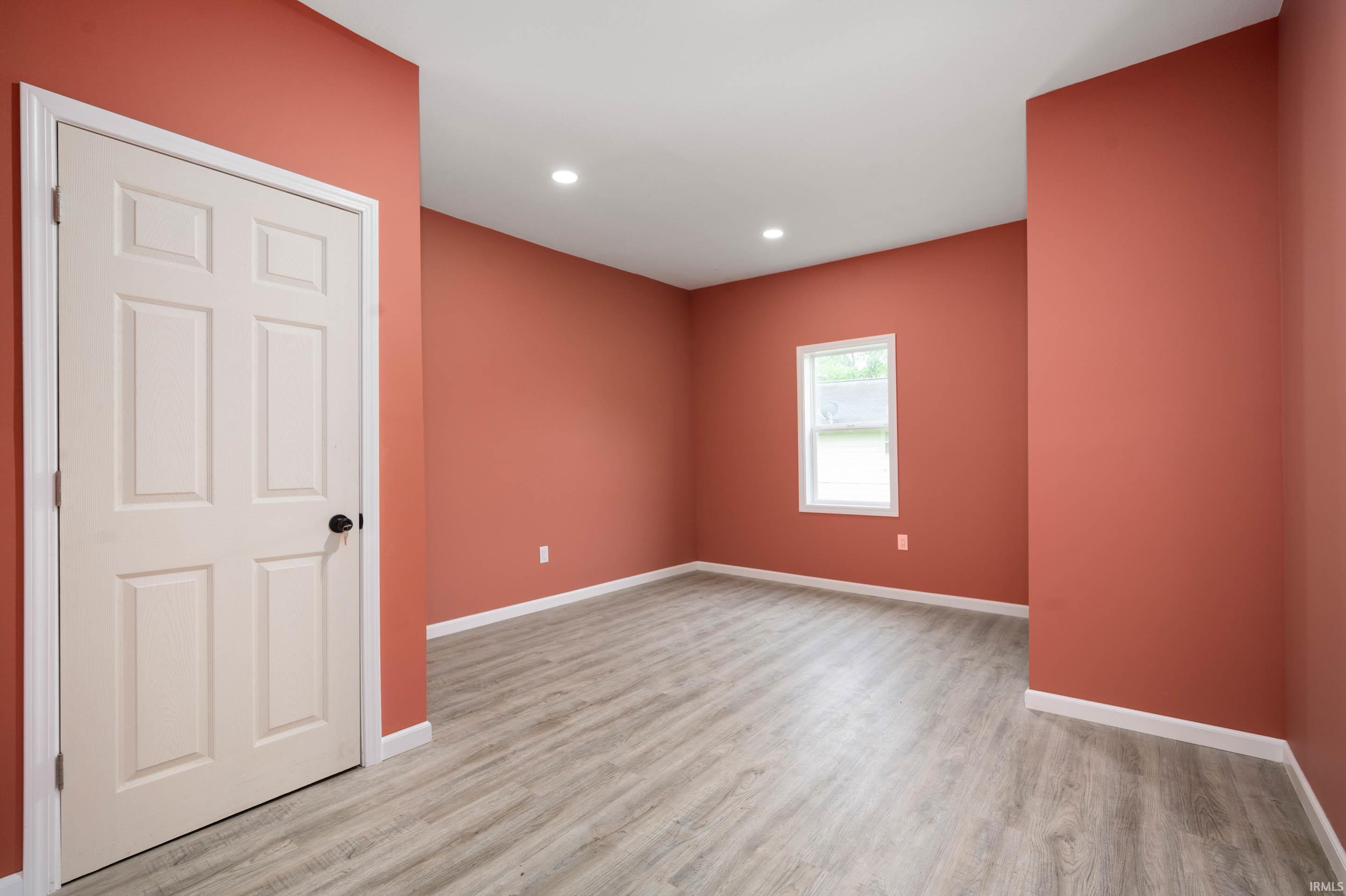 615 West Kickapoo Street Hartford City, IN 47348 - Photo 3 of 18