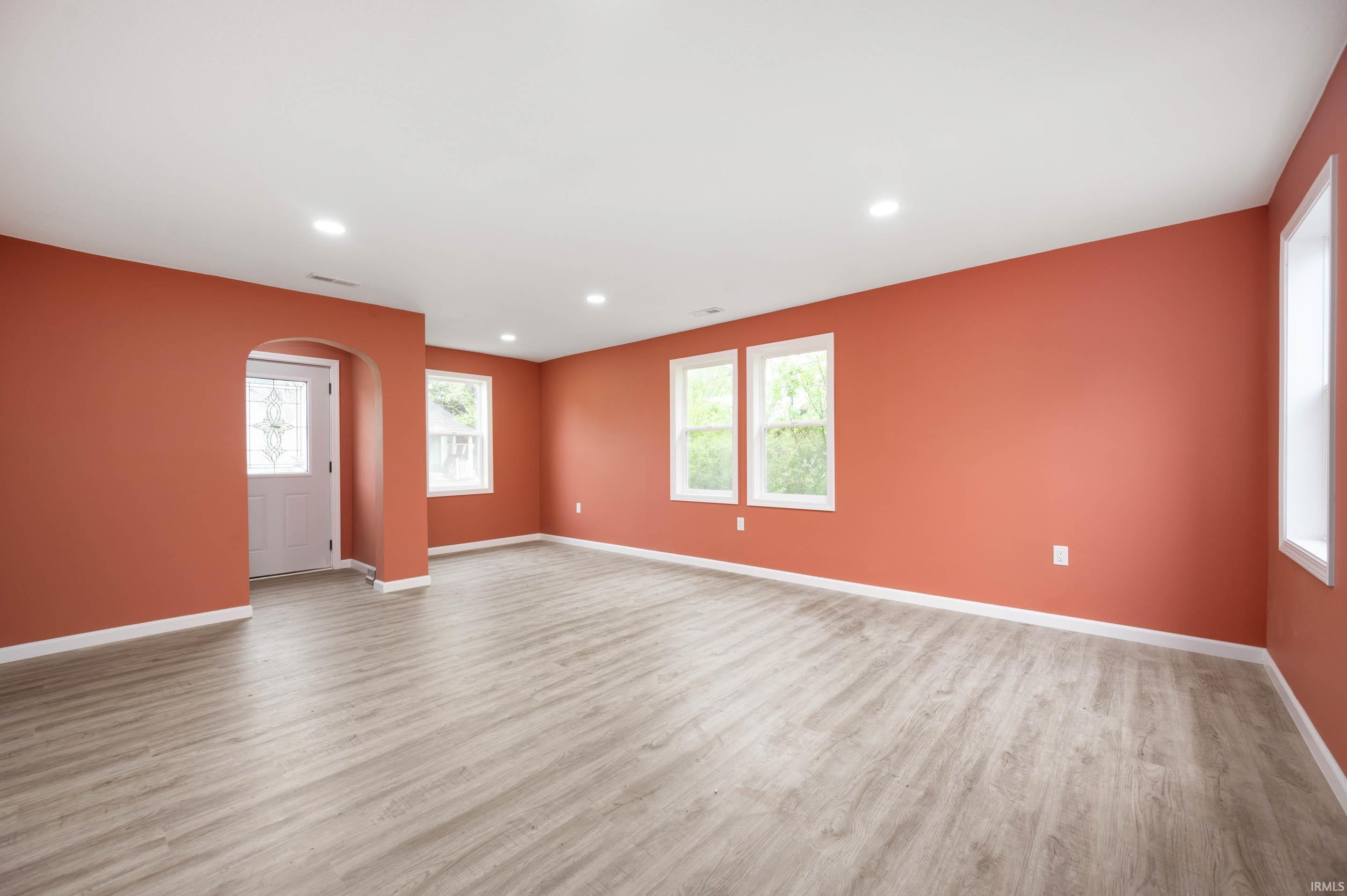 615 West Kickapoo Street Hartford City, IN 47348 - Photo 9 of 18