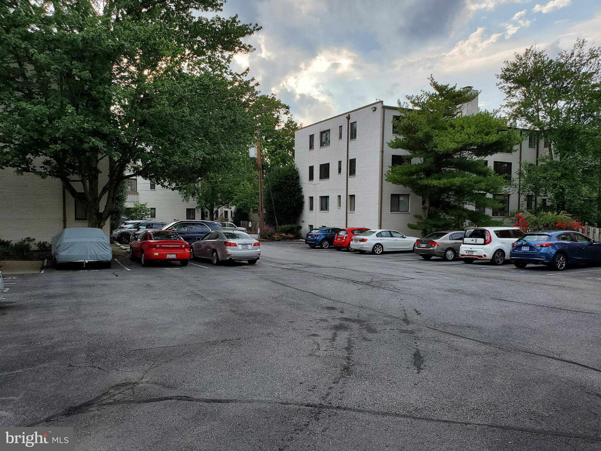 2610 Tunlaw Road Northwest, Unit 103 Washington, DC 20007 - Photo 35 of 38
