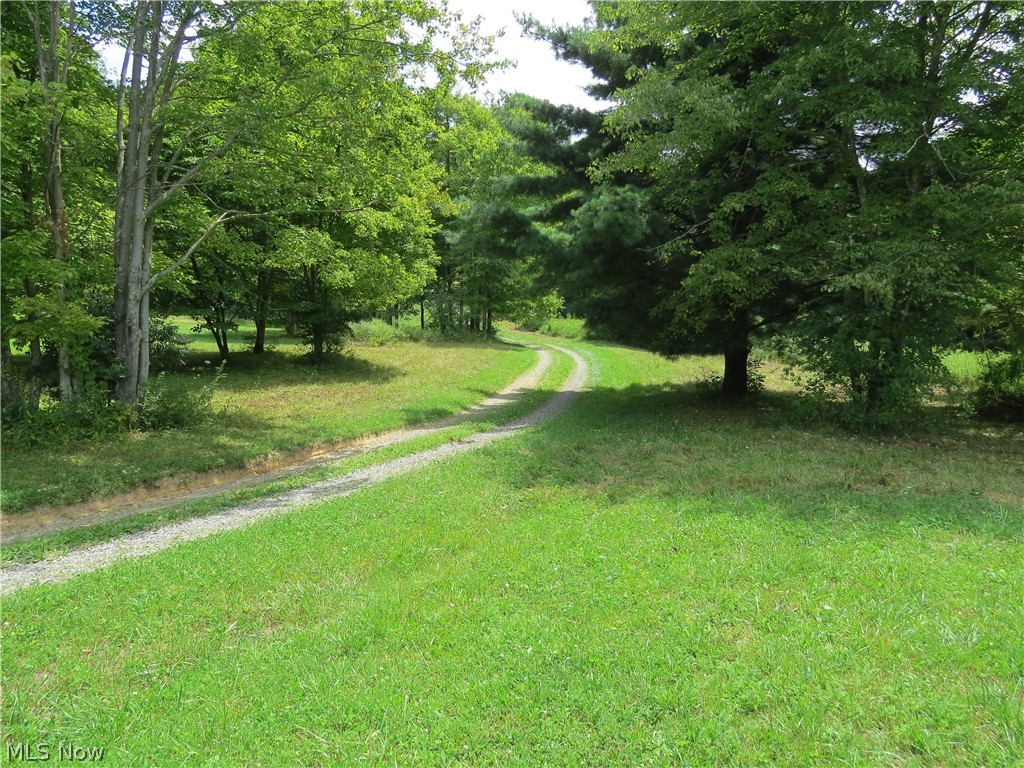 7089 Dial Road Southwest Carrollton, OH 44615 - Photo 11 of 32 Gallery Image 11