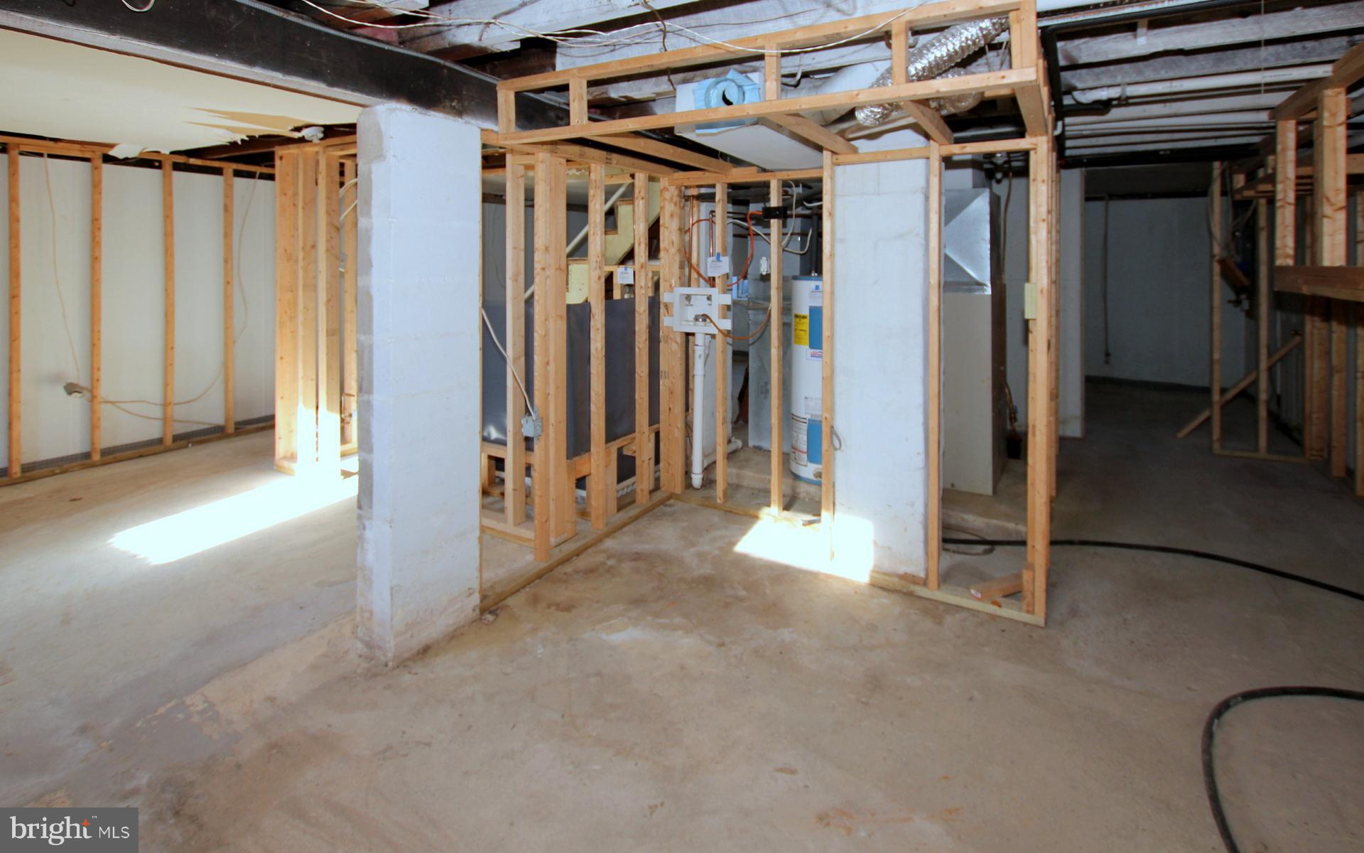 8085 Solley Road Pasadena, MD 21122 - Photo 20 of 29 Basement