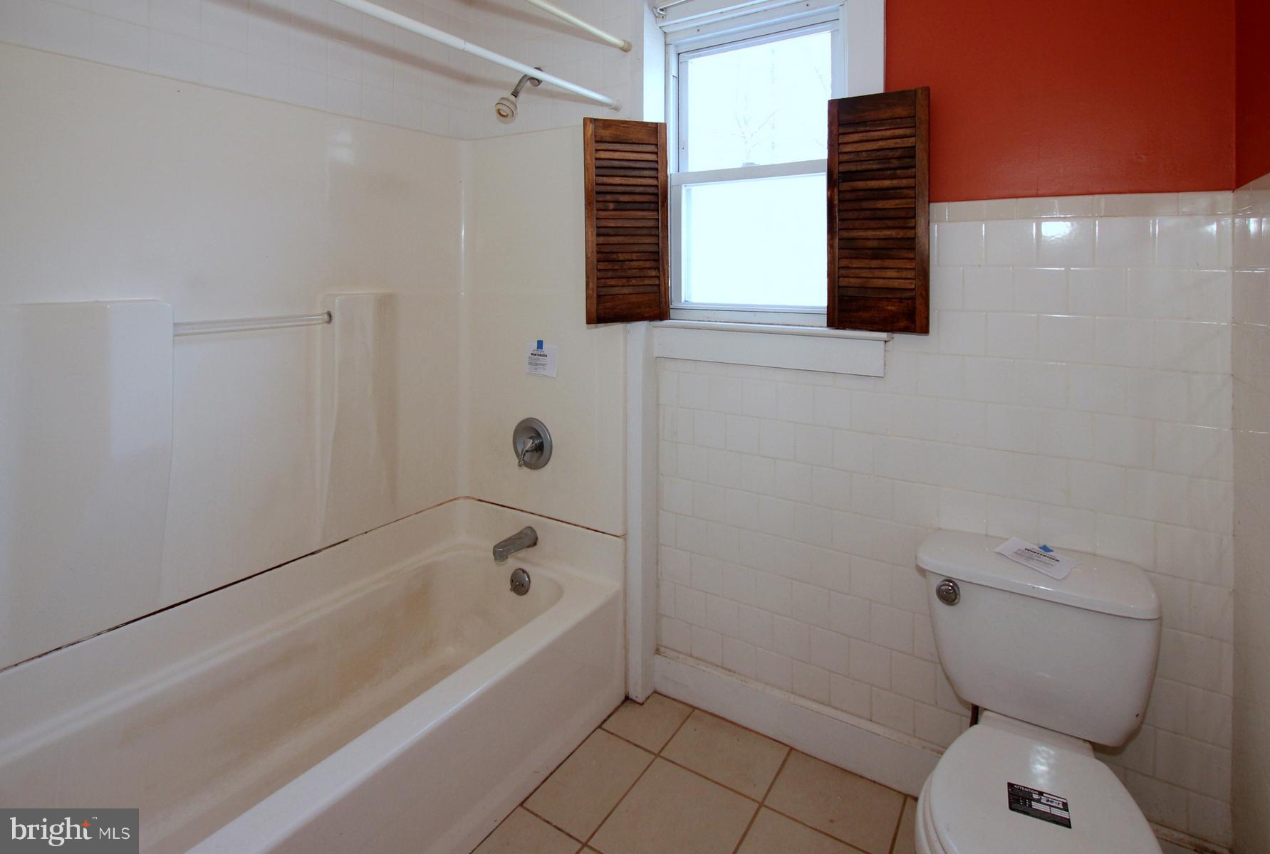 8085 Solley Road Pasadena, MD 21122 - Photo 26 of 29 Bath