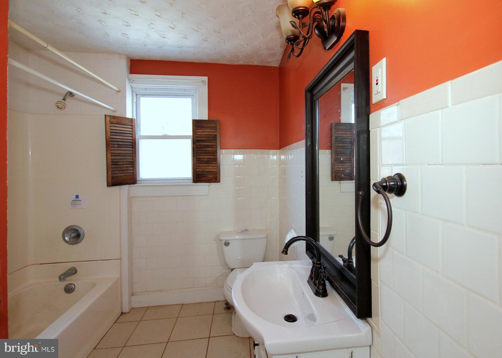 8085 Solley Road Pasadena, MD 21122 - Photo 27 of 29 Bath