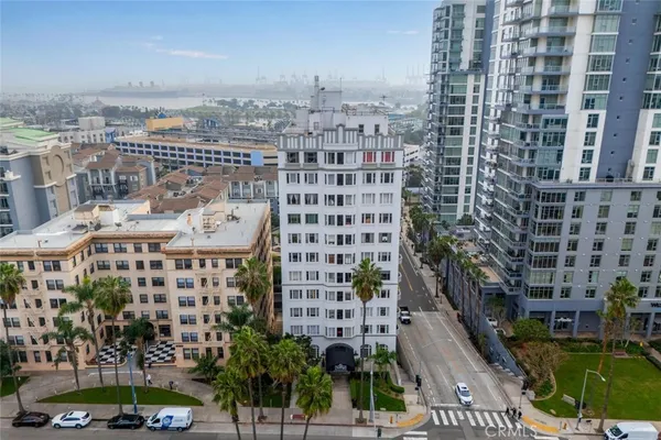$327,500 | 360 West Ocean Boulevard, Unit 203, Long Beach, CA 90802