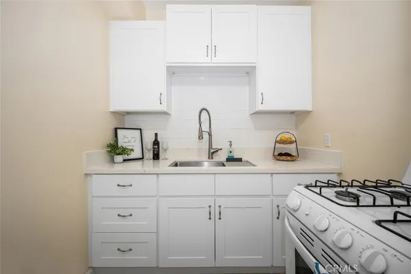 $327,500 | 360 West Ocean Boulevard, Unit 203, Long Beach, CA 90802