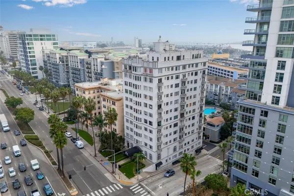 $327,500 | 360 West Ocean Boulevard, Unit 203, Long Beach, CA 90802
