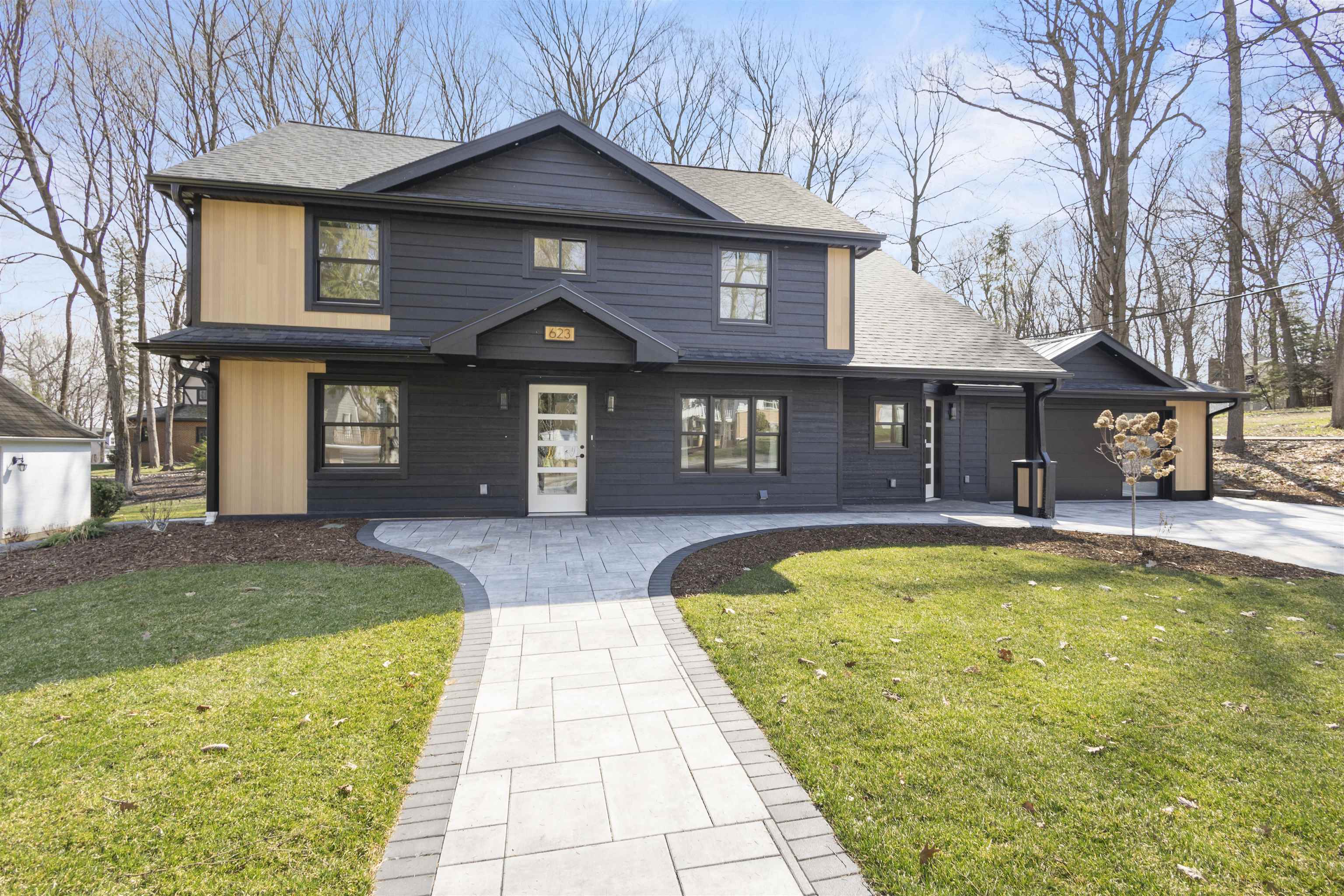 623 Summit Road Madison, WI 53704 - Photo 2 of 90