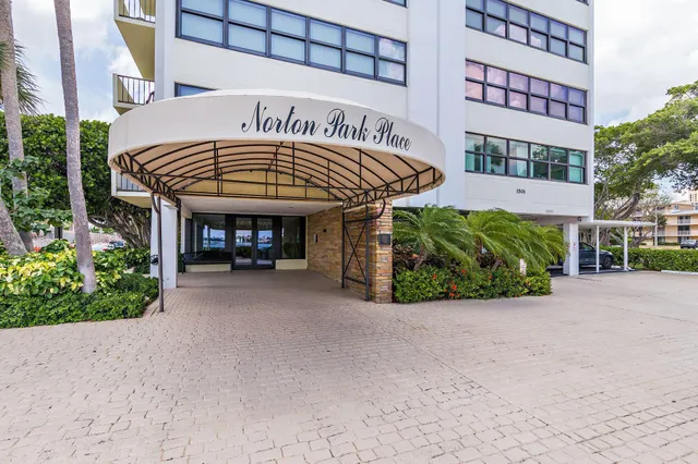 $6,000 | 1501 South Flagler Drive, Unit 7H, West Palm Beach, FL 33401