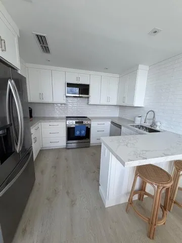 $6,000 | 1501 South Flagler Drive, Unit 7H, West Palm Beach, FL 33401