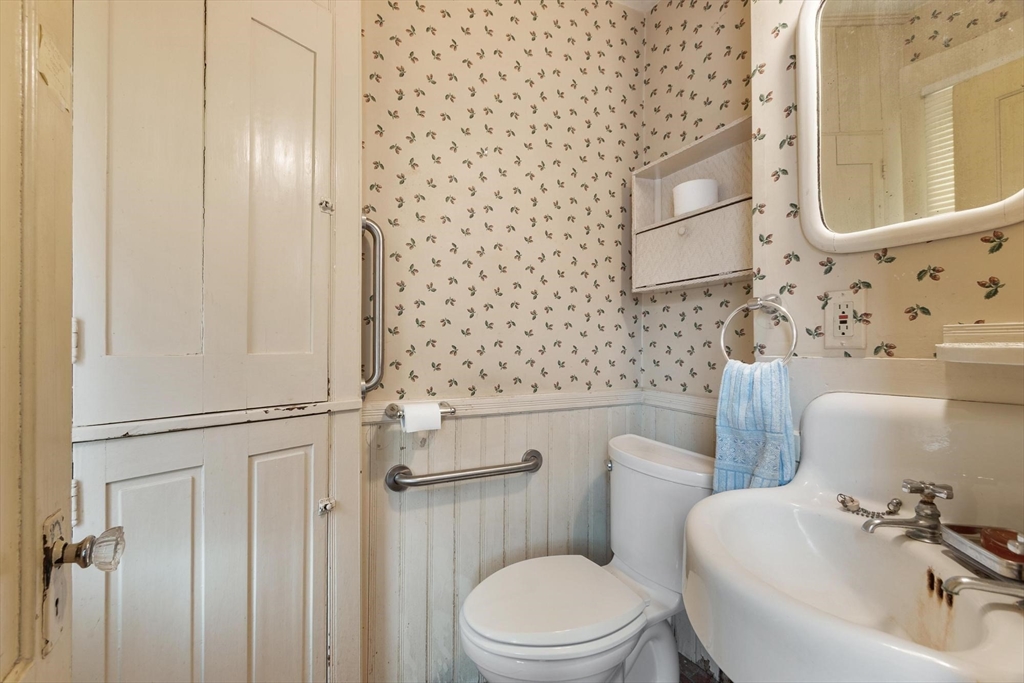 30 Breed Street Lynn, MA 01902 - Photo 26 of 40