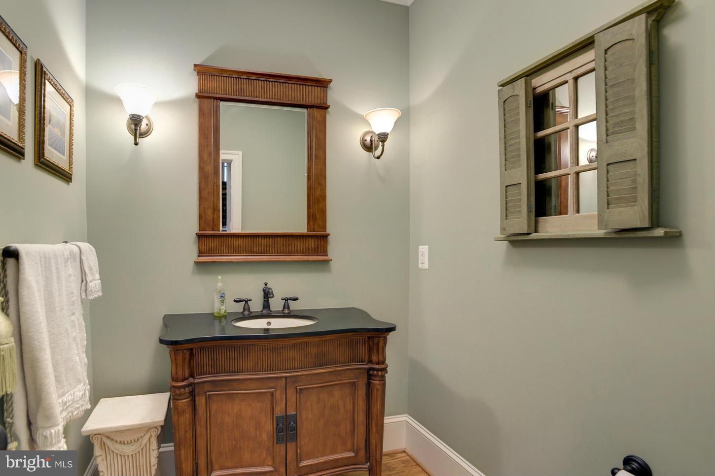 11815 Frederick Road Ellicott City, MD 21042 - Photo 12 of 29 Powder Room