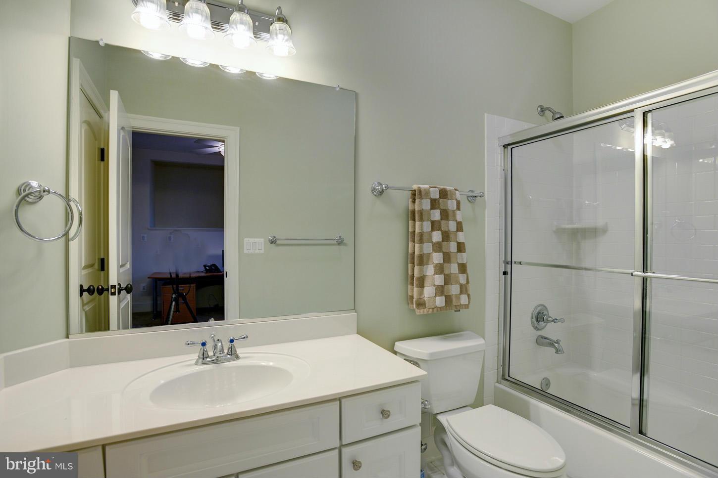 11815 Frederick Road Ellicott City, MD 21042 - Photo 20 of 29 Attached Full Bath