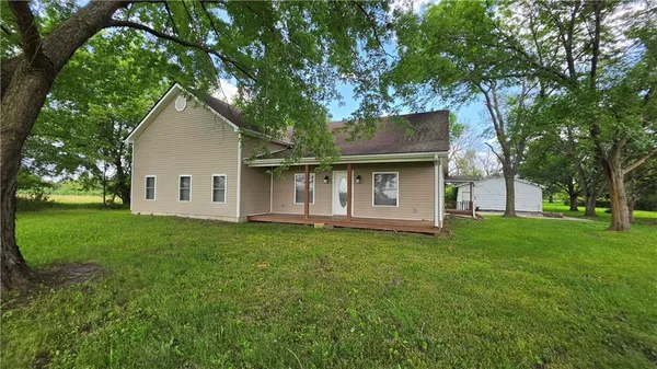 $319,000 | 18680 State Rd Uu, Jameson, MO 64647