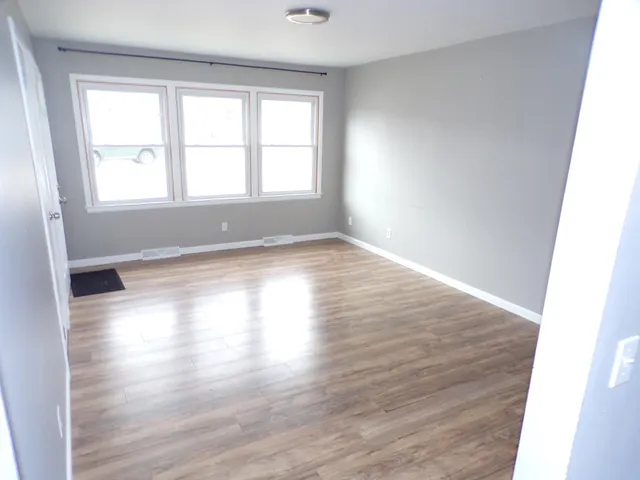 $1,750 | 208 North Division Street, Spring Lake, MI 49456