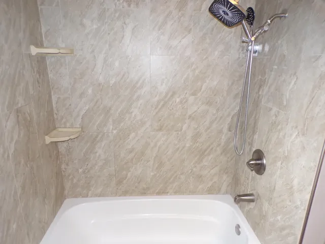 $1,750 | 208 North Division Street, Spring Lake, MI 49456