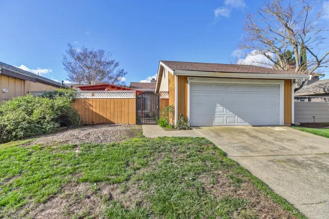 $349,950 | 179 Cedar Rock Circle, Sacramento, CA 95823