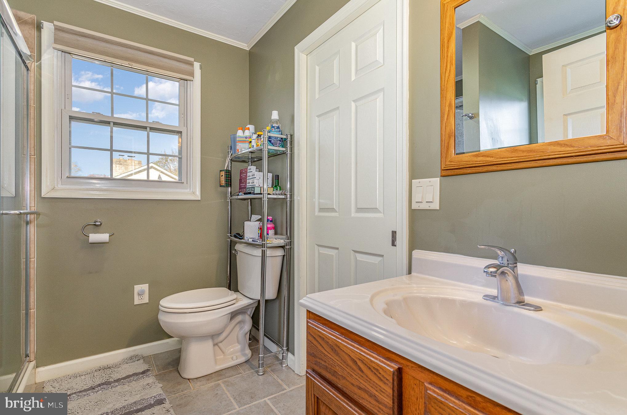 19 Summer Drive Gettysburg, PA 17325 - Photo 22 of 50 Full Primary Suite Bath