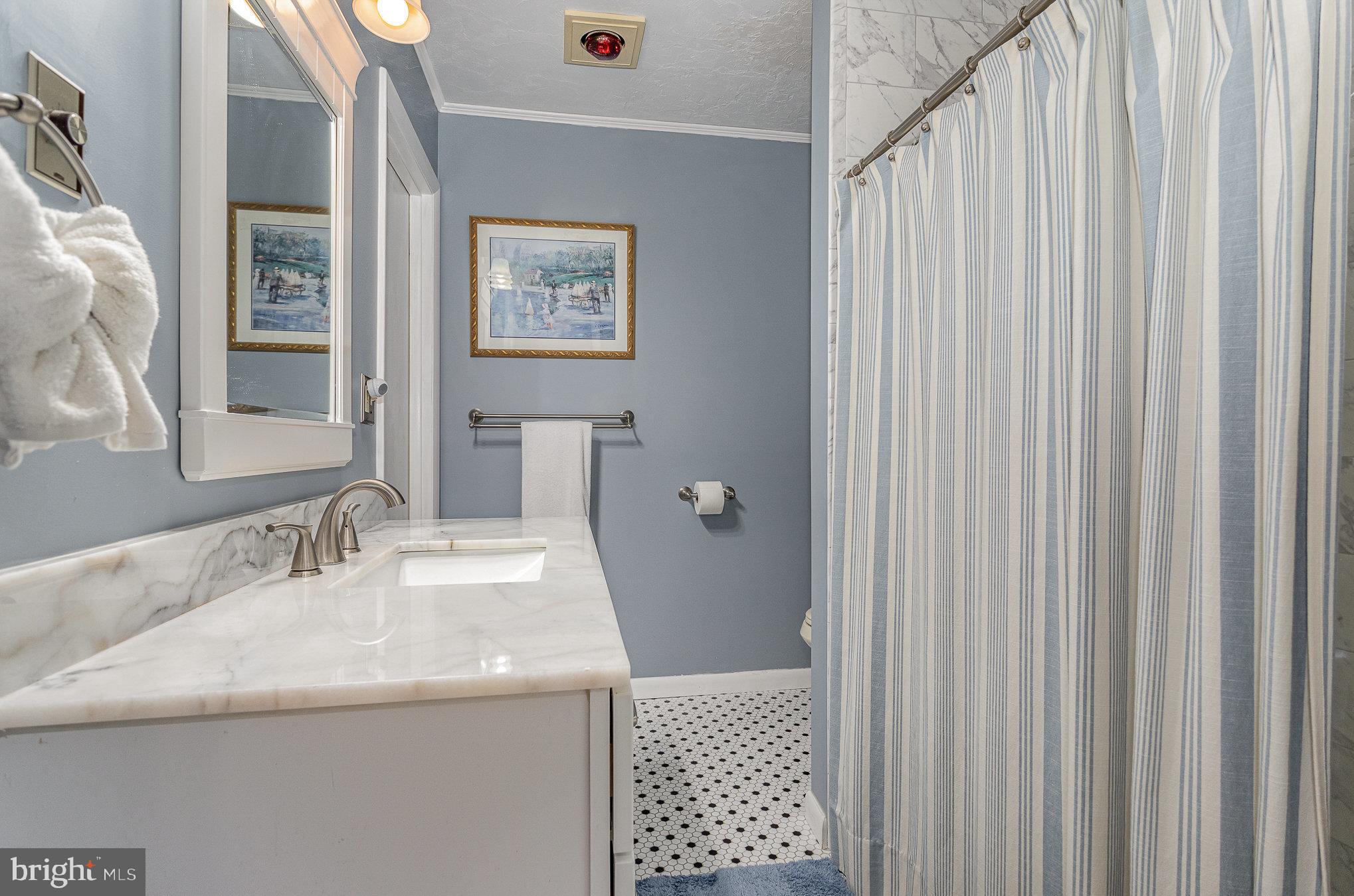 19 Summer Drive Gettysburg, PA 17325 - Photo 27 of 50 Bedroom Suite 2, Full Bathroom