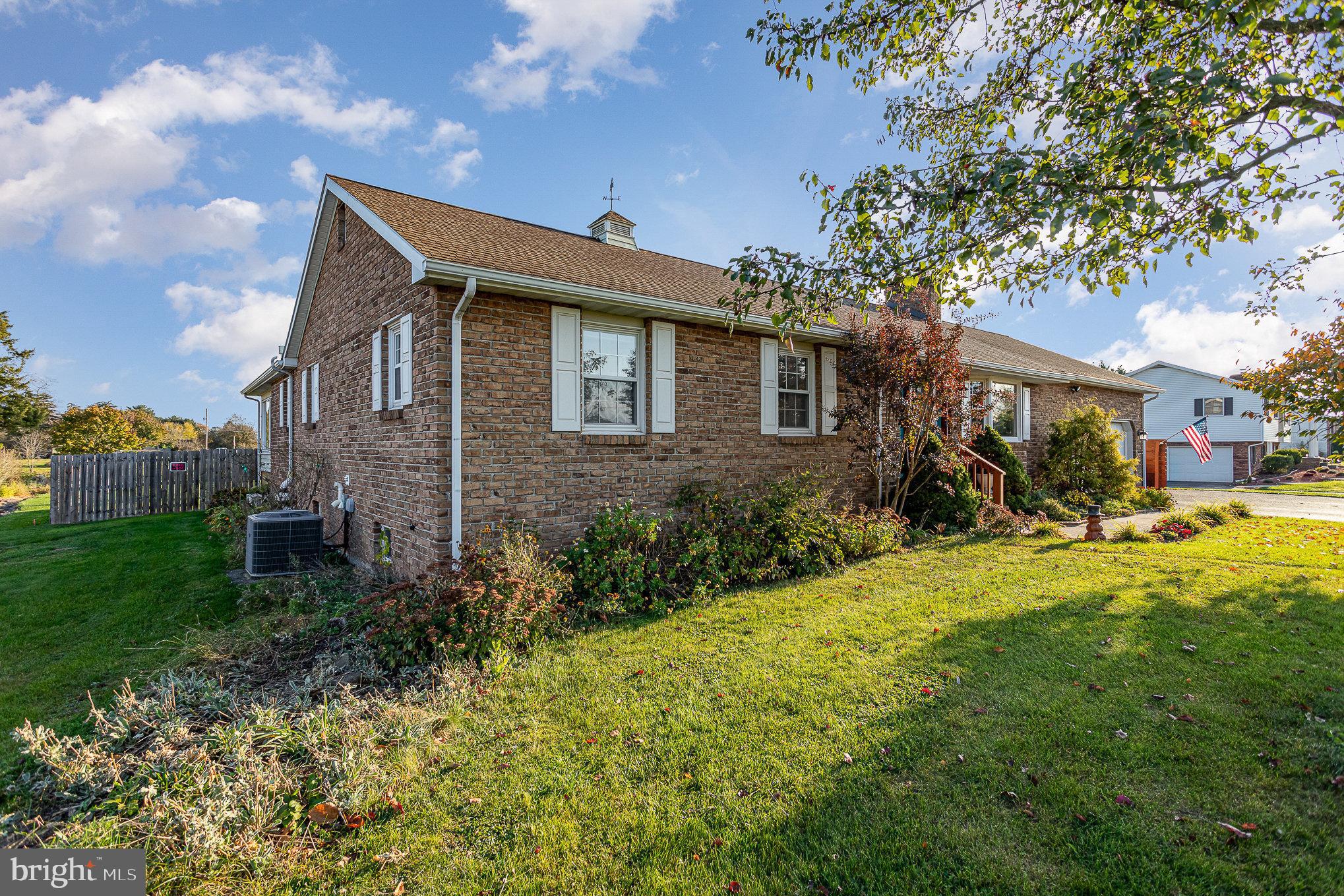 19 Summer Drive Gettysburg, PA 17325 - Photo 4 of 50