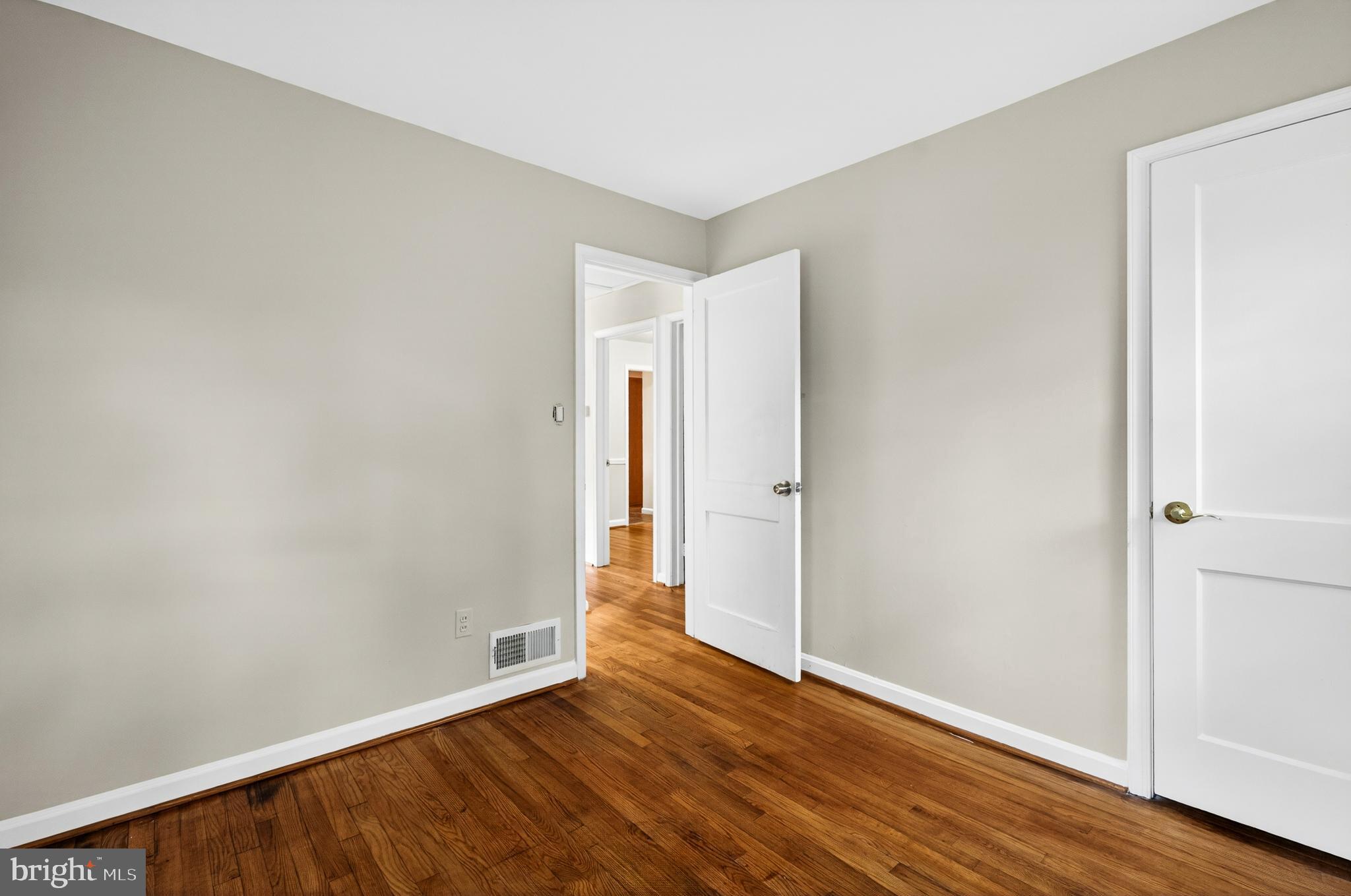 7909 Fairfax Road Alexandria, VA 22308 - Photo 16 of 41