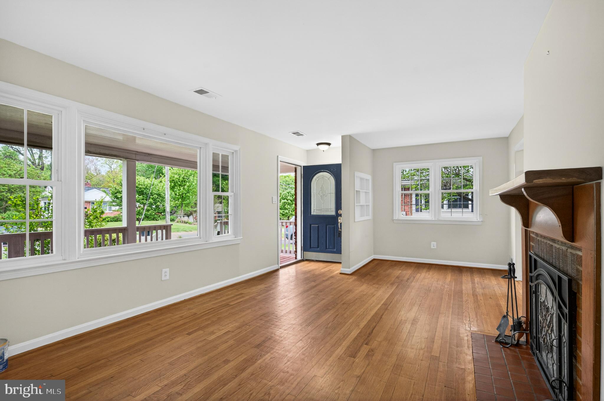 7909 Fairfax Road Alexandria, VA 22308 - Photo 3 of 41