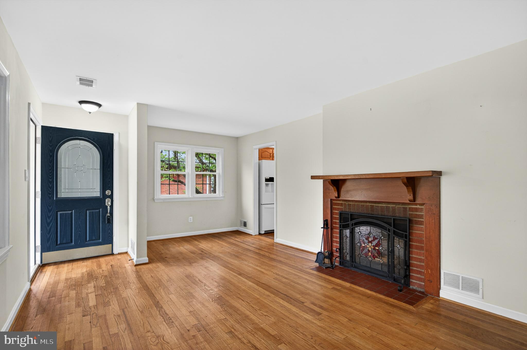 7909 Fairfax Road Alexandria, VA 22308 - Photo 4 of 41