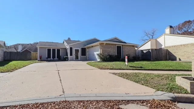 a view of house with a outdoor space