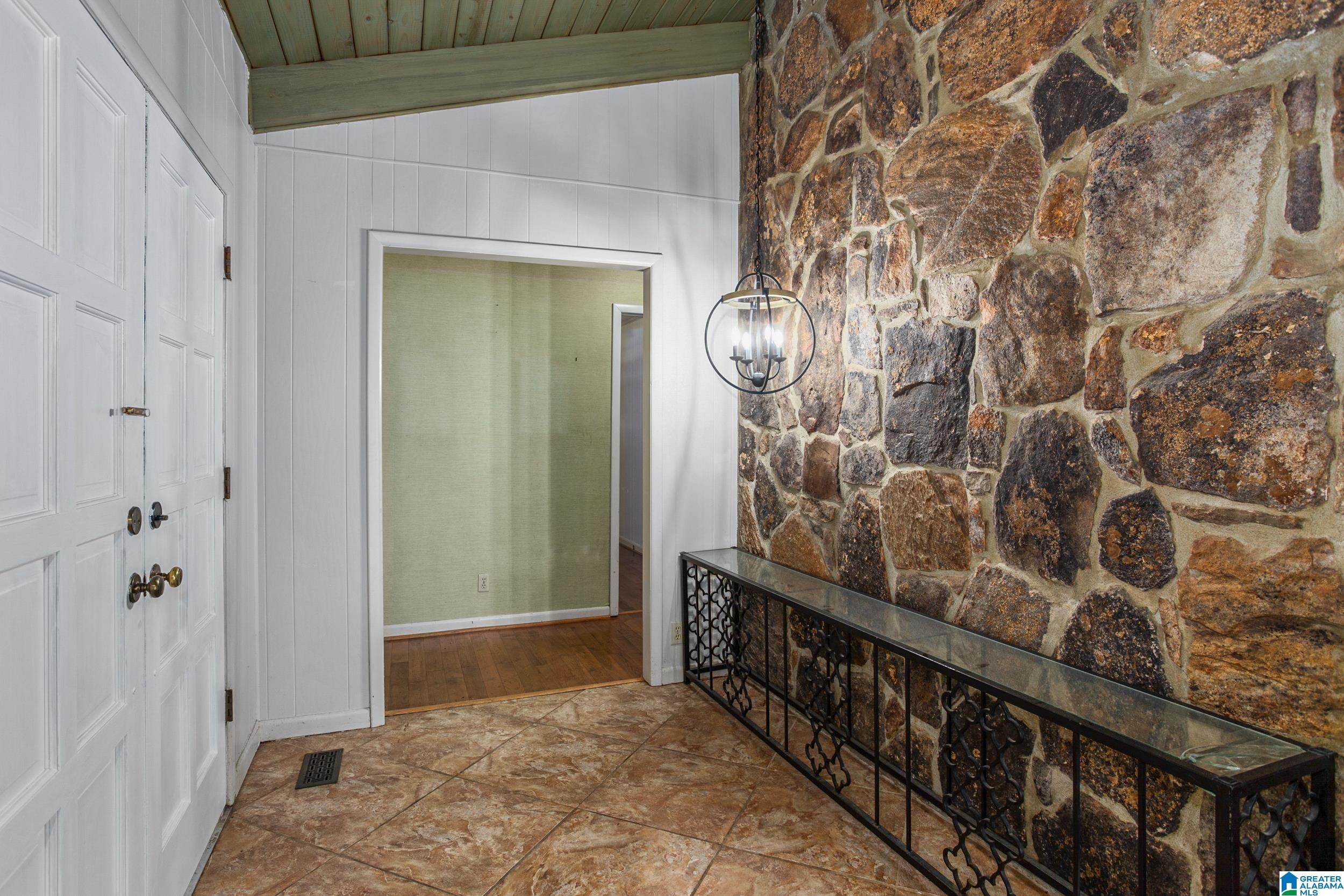 223 Wildwood Road Anniston, AL 36207 - Photo 5 of 35 Gallery Image 5