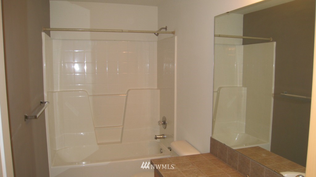 16311 1st Place West, Unit 21 Bothell, WA 98012 - Photo 12 of 13