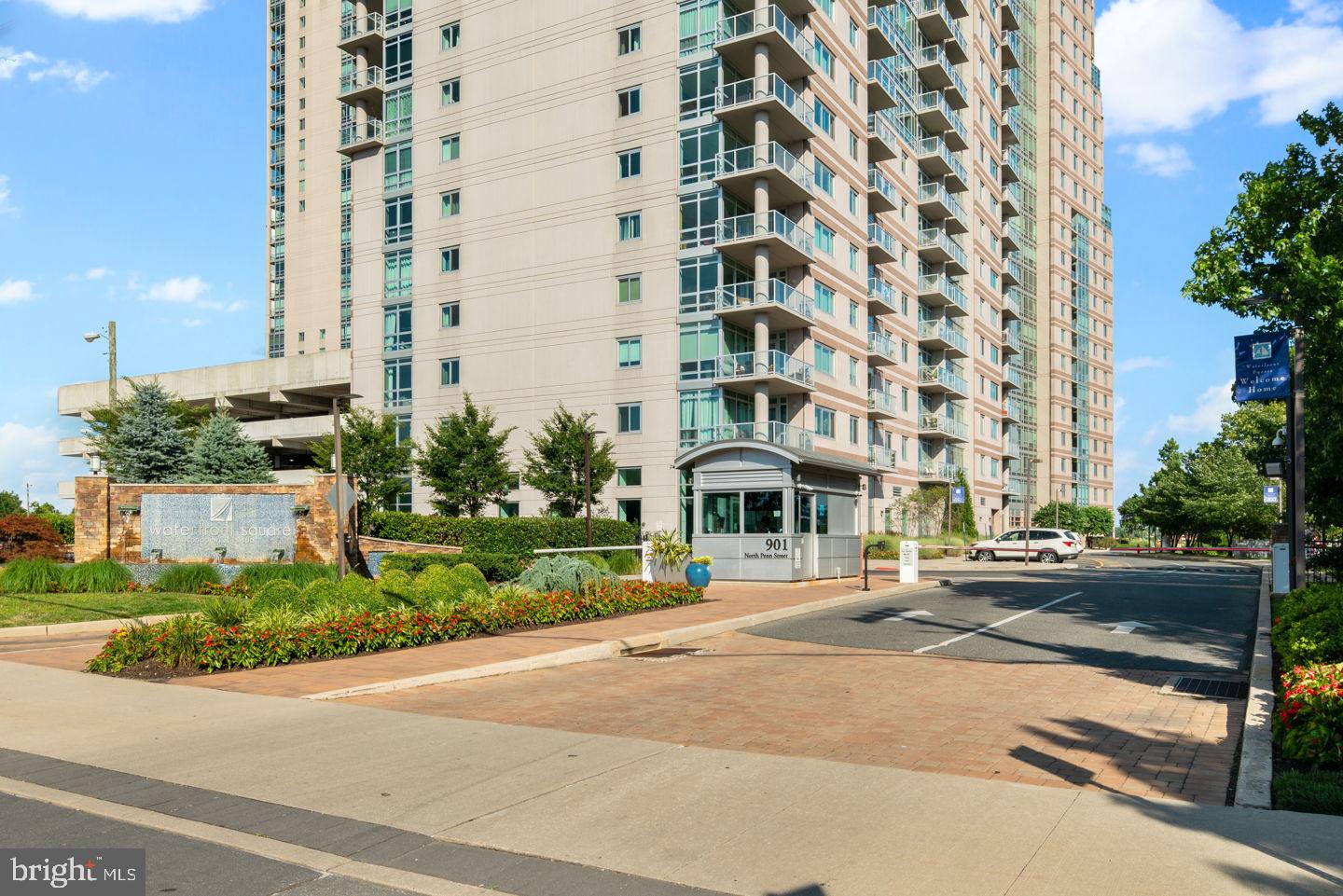 901 North Penn Street, Unit R1501 Philadelphia, PA 19123 - Photo 24 of 25 front view of a building