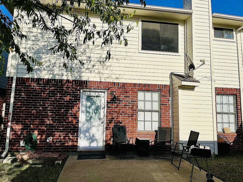 8606 Prima Street Houston, TX 77083 - Photo 11 of 32 Back view of the property