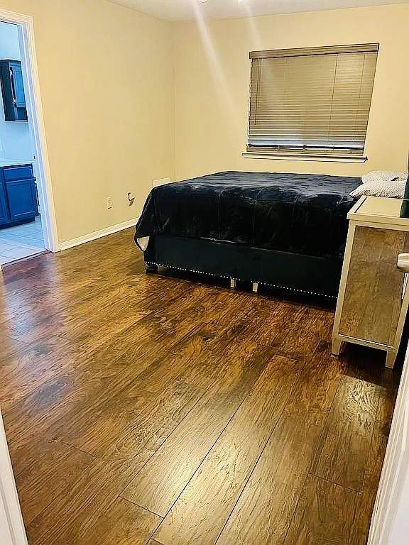 8606 Prima Street Houston, TX 77083 - Photo 23 of 32 Primary room with bathroom inside