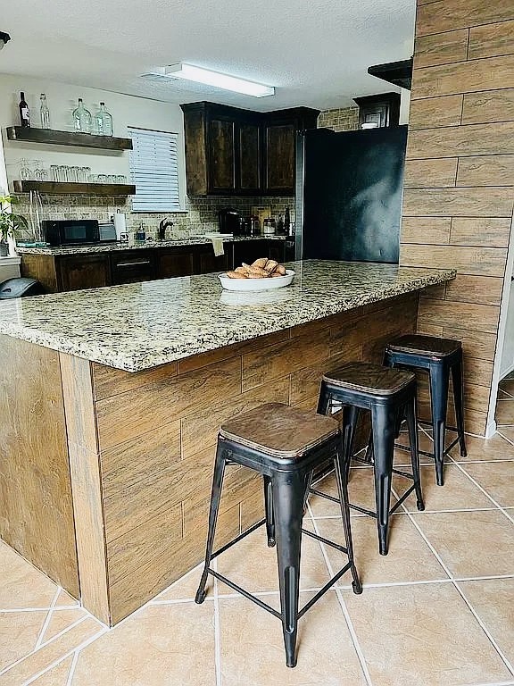 8606 Prima Street Houston, TX 77083 - Photo 7 of 32 Breakfast bar