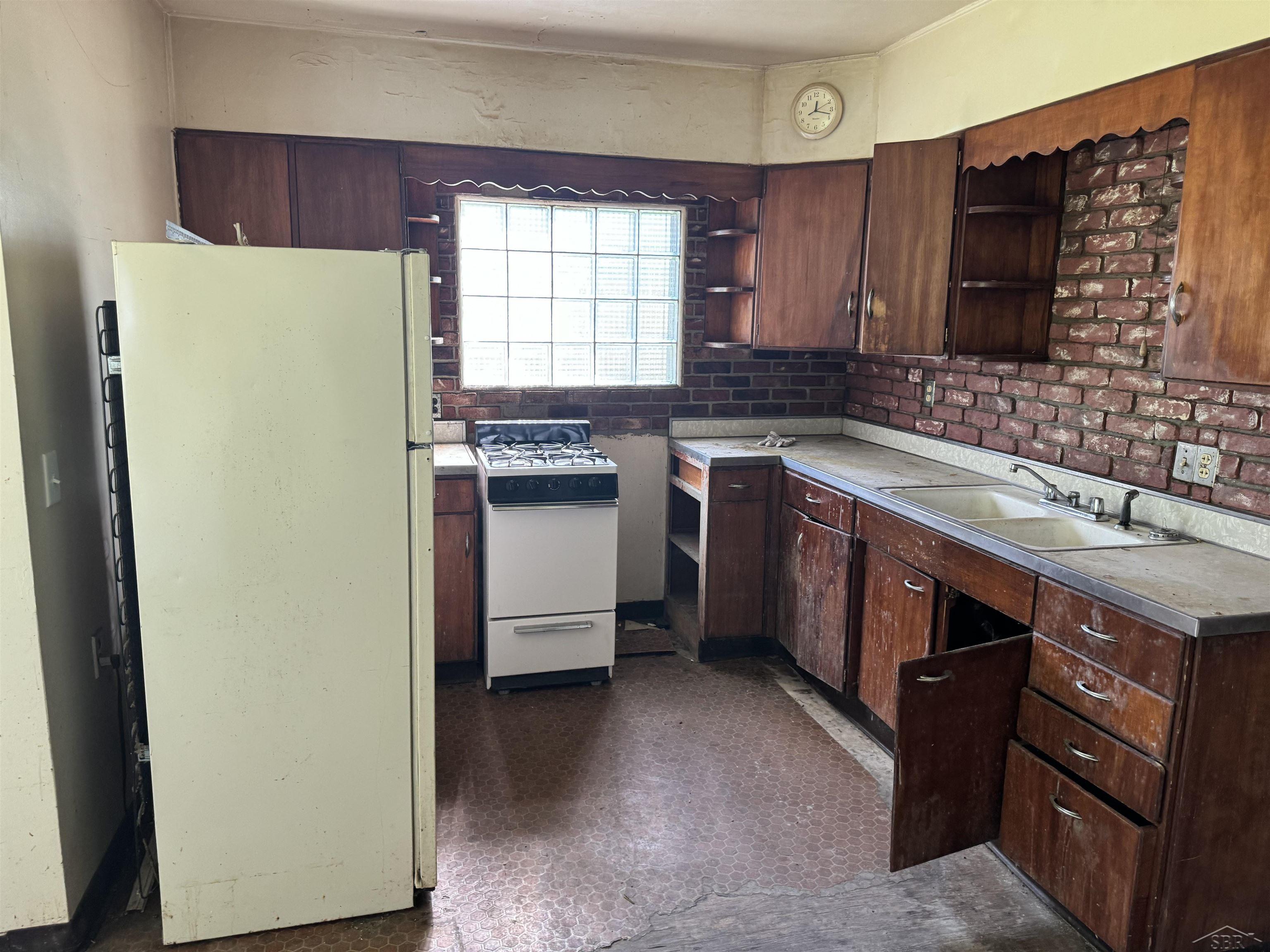 3305 Webber Street Saginaw, MI 48601 - Photo 2 of 3
