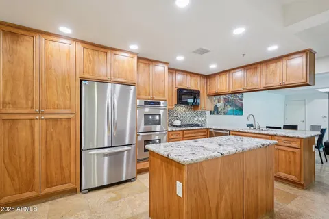 $615,000 | 7161 East Rancho Vista Drive, Unit 2002, Scottsdale, AZ 85251