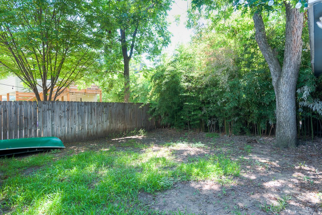 2805 Lafayette Avenue Austin, TX 78722 - Photo 19 of 23 View of yard
