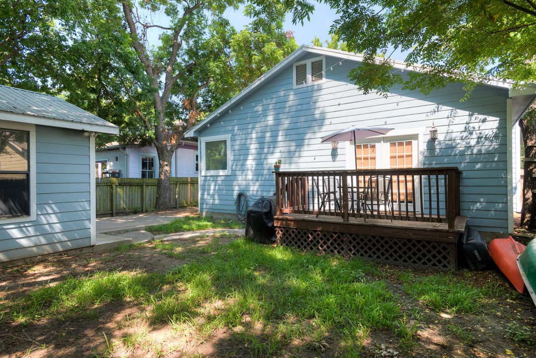 2805 Lafayette Avenue Austin, TX 78722 - Photo 22 of 23 Back of property featuring a deck
