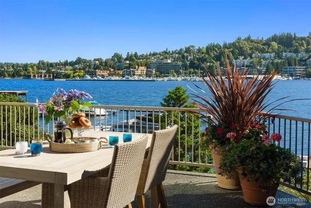 $8,900,000 | 4640 95th Avenue Northeast, Yarrow Point, WA 98004